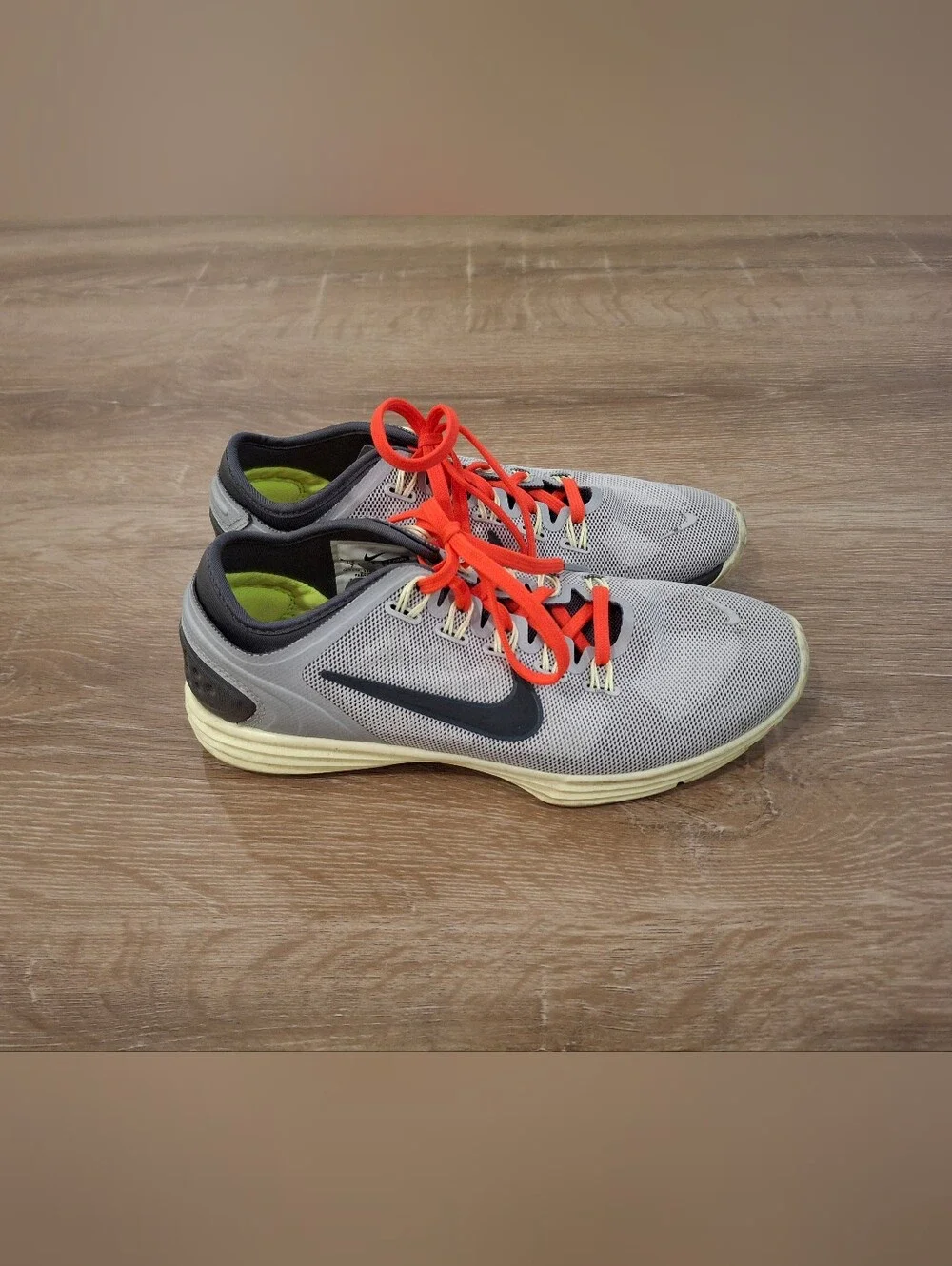 Nike Lunarlon Hyperworkout TR Grey Bright Crimson Women's Size 7